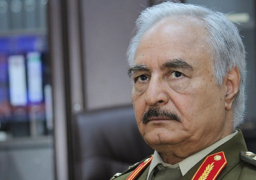 المشير” خليفة حفتر ” يؤكد ان الجيش الليبي سيقاتل حتي استعادة مدينة درنة من الإرهابيين.